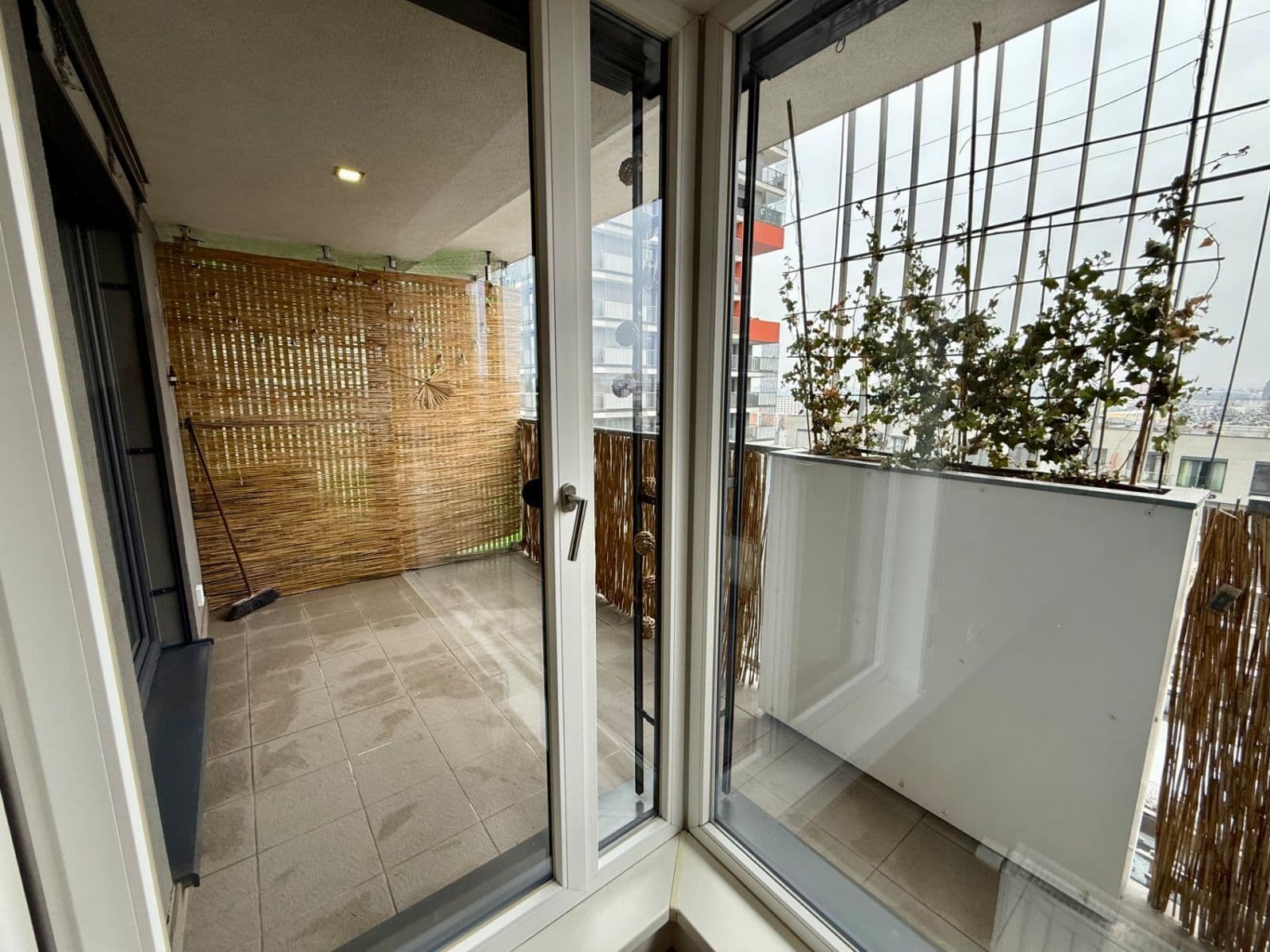 Prenájom bytu 2-izbový 57 m², Počernická, Praha, Praha Prenájom bytu 2-izbový 57 m², Počernická, Praha, Praha