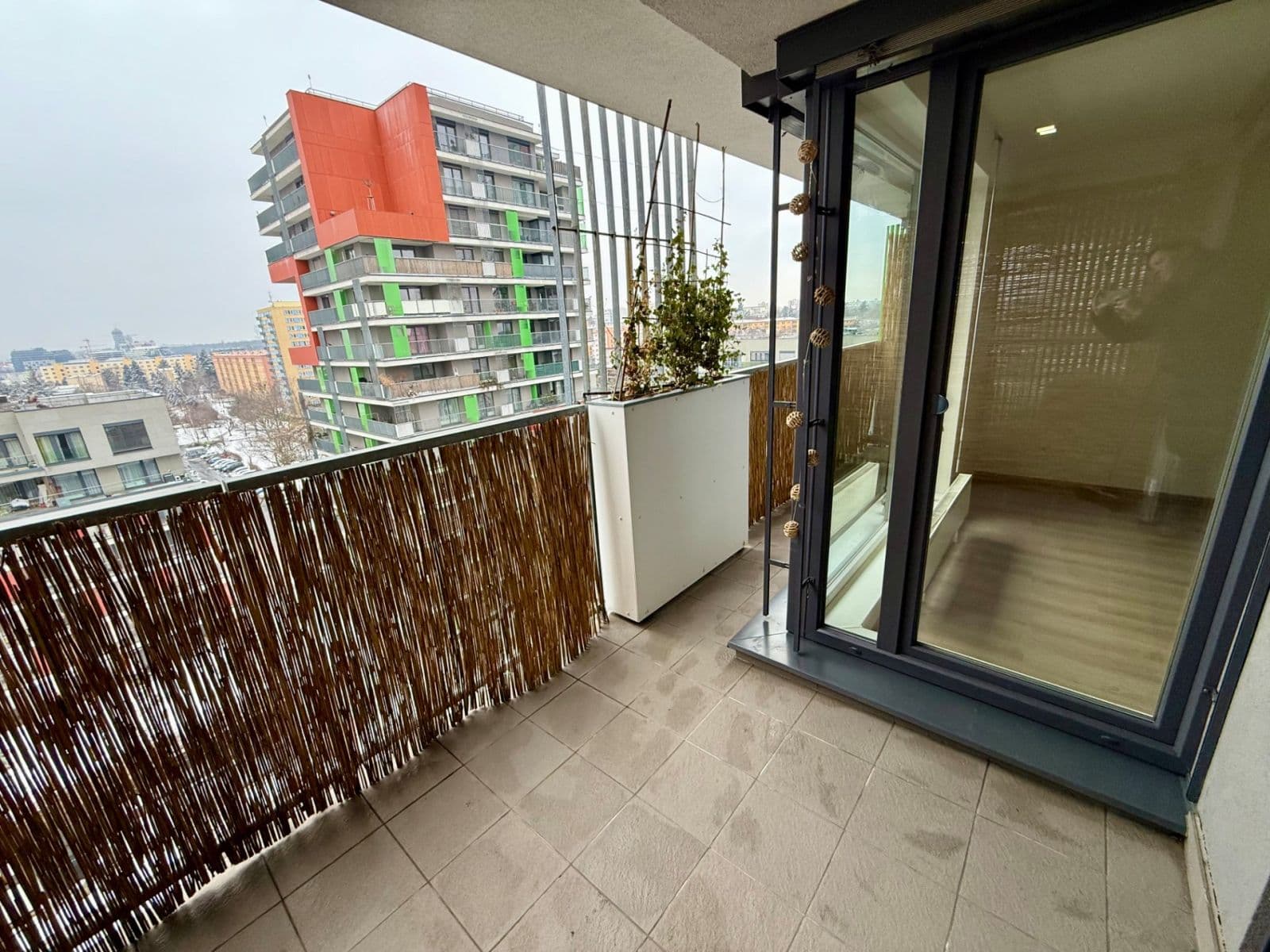 Prenájom bytu 2-izbový 57 m², Počernická, Praha, Praha Prenájom bytu 2-izbový 57 m², Počernická, Praha, Praha