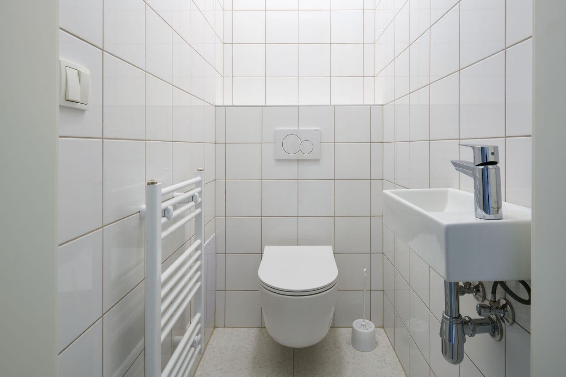 Prenájom bytu 1-izbový 32 m², 28. pluku, Praha, Praha Prenájom bytu 1-izbový 32 m², 28. pluku, Praha, Praha