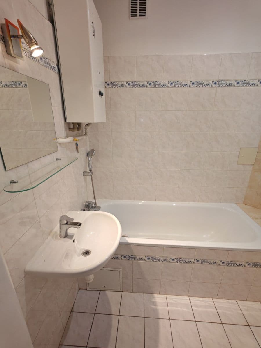 Prenájom bytu 2-izbový 52 m², Kralická, Praha, Praha Prenájom bytu 2-izbový 52 m², Kralická, Praha, Praha