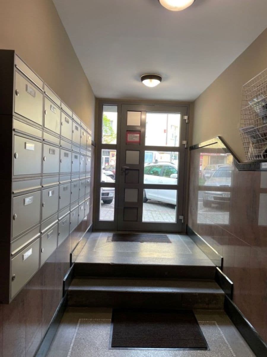 Prenájom bytu 1-izbový 25 m², Žateckých, Praha, Praha Prenájom bytu 1-izbový 25 m², Žateckých, Praha, Praha