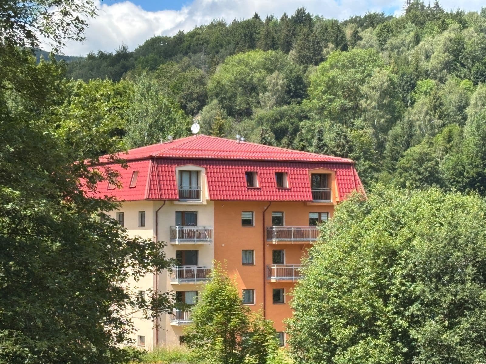 Predaj bytu 2-izbový 52 m², Lipová-lázně, Olomoucký kraj Predaj bytu 2-izbový 52 m², Lipová-lázně, Olomoucký kraj