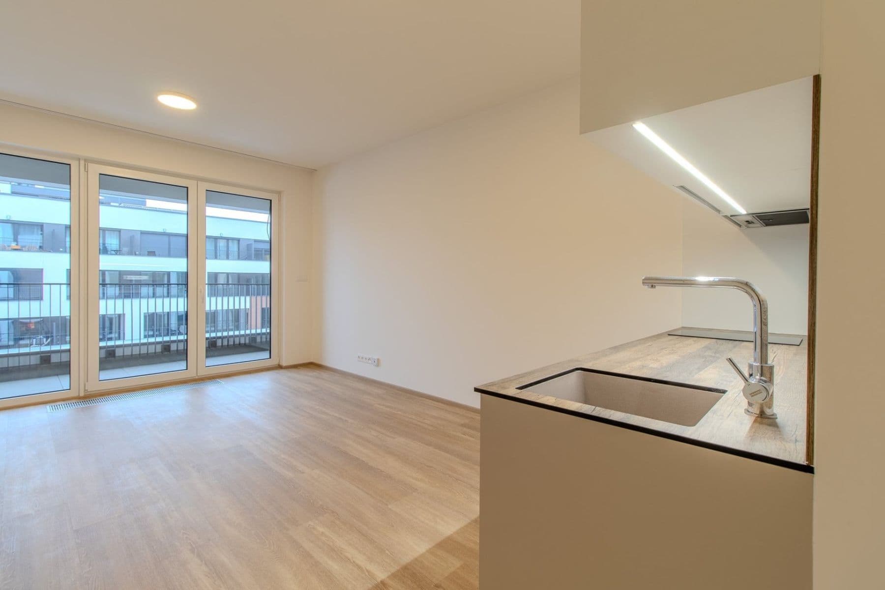 Prenájom bytu 1-izbový 32 m², Poděbradská, Praha, Praha Prenájom bytu 1-izbový 32 m², Poděbradská, Praha, Praha