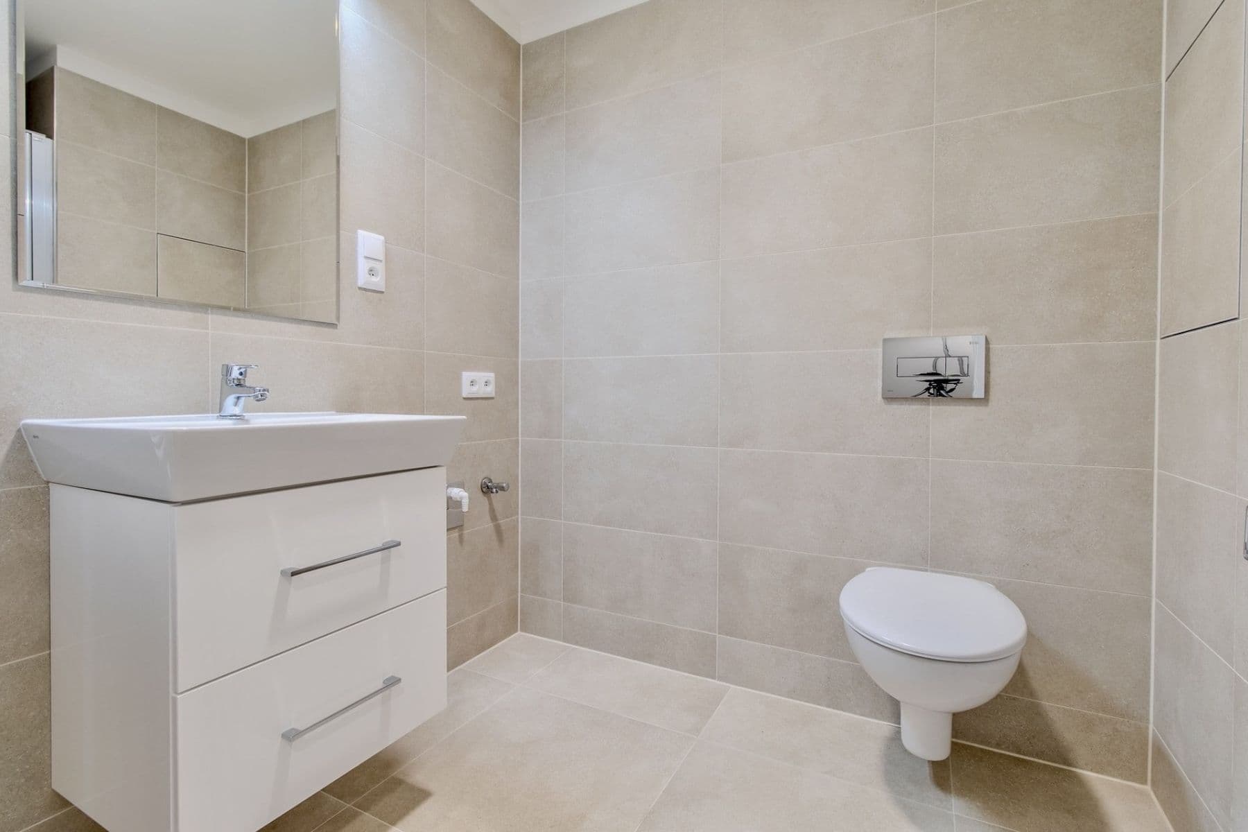 Prenájom bytu 1-izbový 32 m², Poděbradská, Praha, Praha Prenájom bytu 1-izbový 32 m², Poděbradská, Praha, Praha