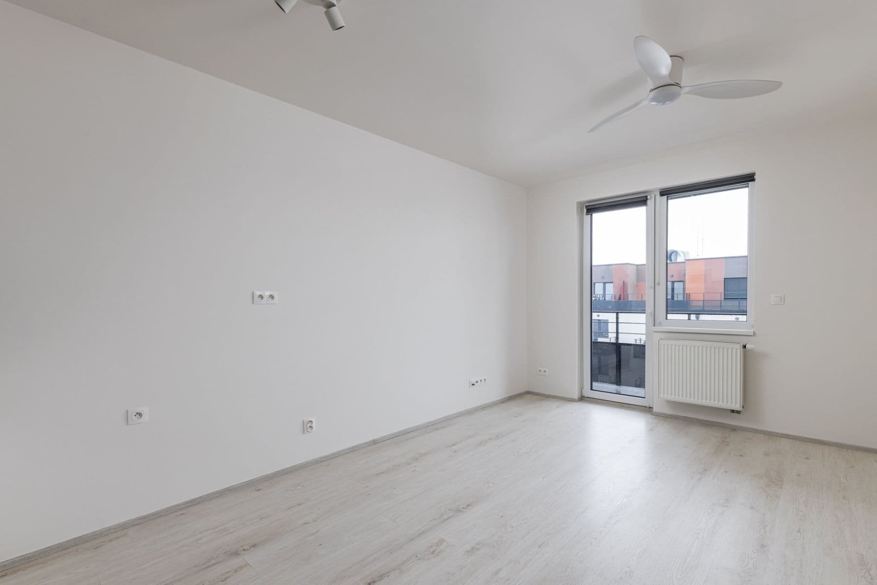Prenájom bytu 1-izbový 28 m², Škrábkových, Praha, Praha Prenájom bytu 1-izbový 28 m², Škrábkových, Praha, Praha