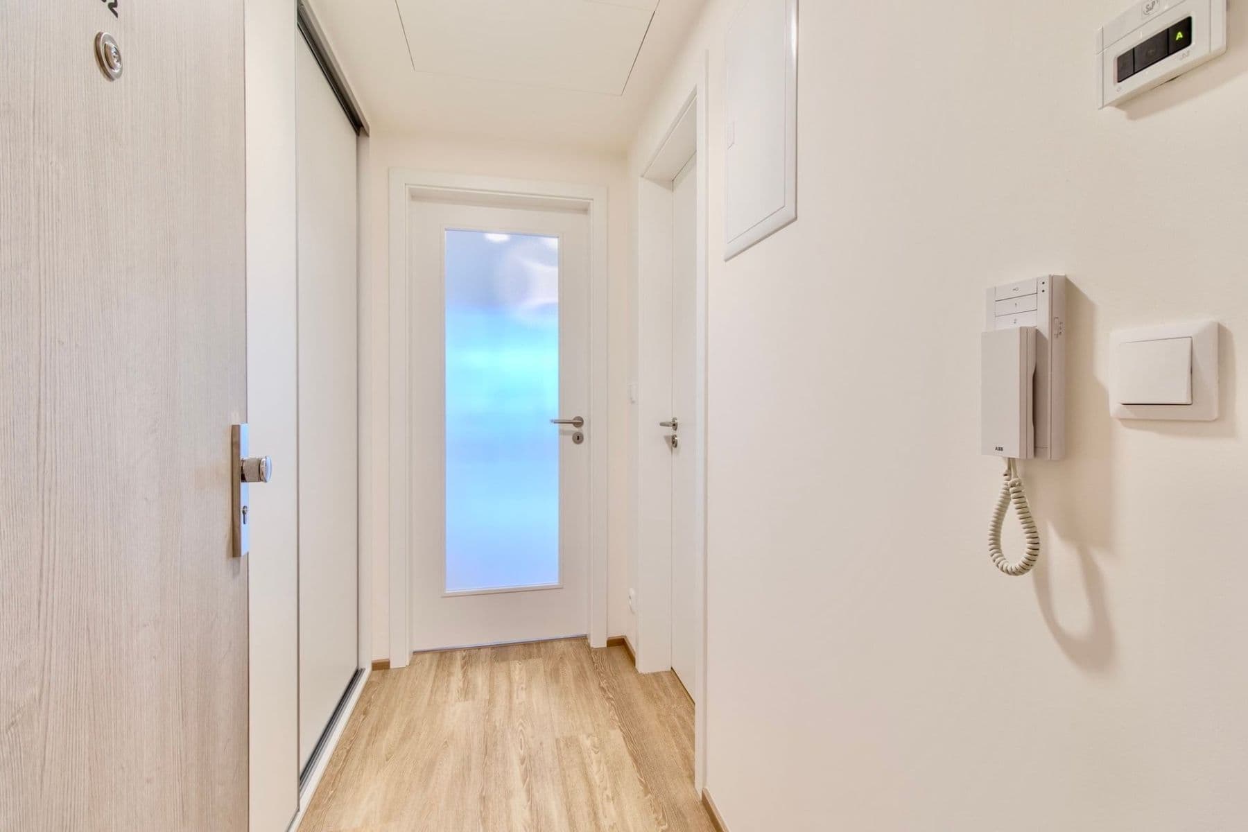 Prenájom bytu 1-izbový 32 m², Poděbradská, Praha, Praha Prenájom bytu 1-izbový 32 m², Poděbradská, Praha, Praha