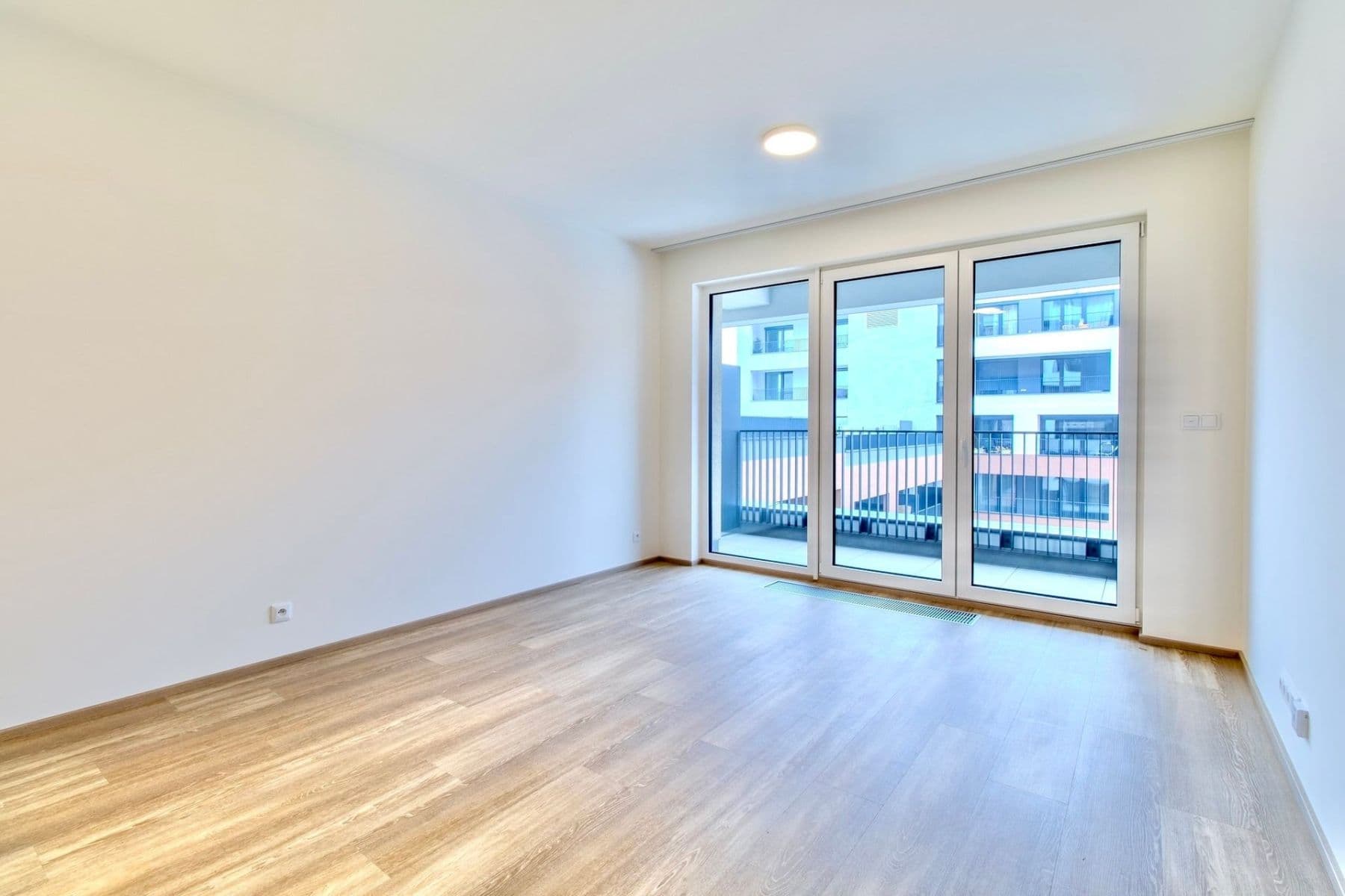 Prenájom bytu 1-izbový 32 m², Poděbradská, Praha, Praha Prenájom bytu 1-izbový 32 m², Poděbradská, Praha, Praha