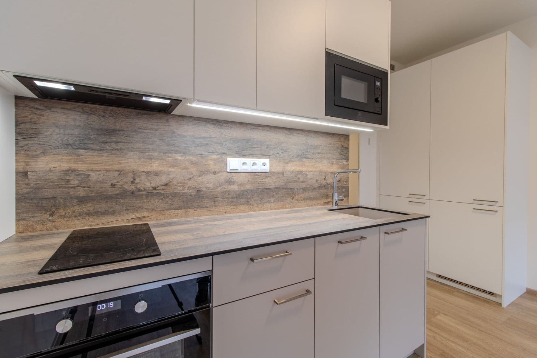 Prenájom bytu 1-izbový 32 m², Poděbradská, Praha, Praha Prenájom bytu 1-izbový 32 m², Poděbradská, Praha, Praha