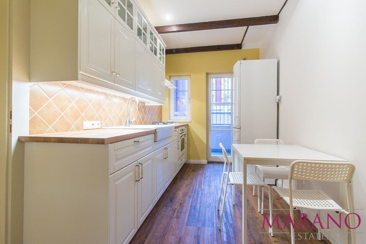 Prenájom bytu 3-izbový 17 m², Sudoměřská, Praha, Praha Prenájom bytu 3-izbový 17 m², Sudoměřská, Praha, Praha