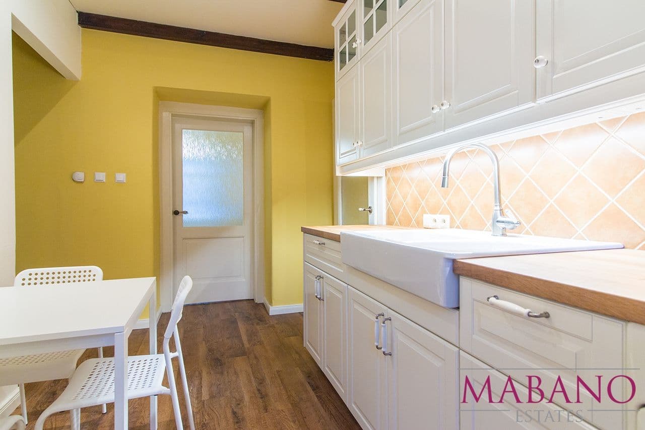 Prenájom bytu 3-izbový 17 m², Sudoměřská, Praha, Praha Prenájom bytu 3-izbový 17 m², Sudoměřská, Praha, Praha