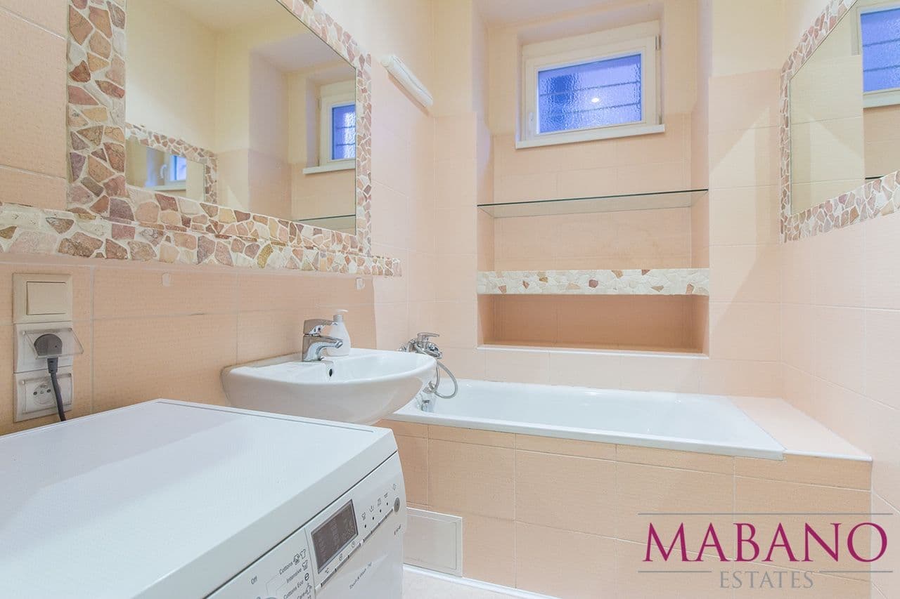 Prenájom bytu 3-izbový 17 m², Sudoměřská, Praha, Praha Prenájom bytu 3-izbový 17 m², Sudoměřská, Praha, Praha