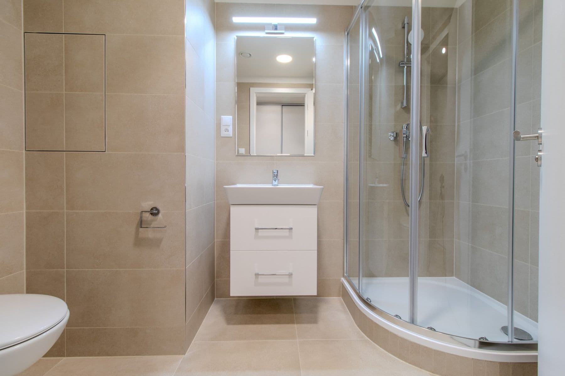 Prenájom bytu 1-izbový 32 m², Poděbradská, Praha, Praha Prenájom bytu 1-izbový 32 m², Poděbradská, Praha, Praha