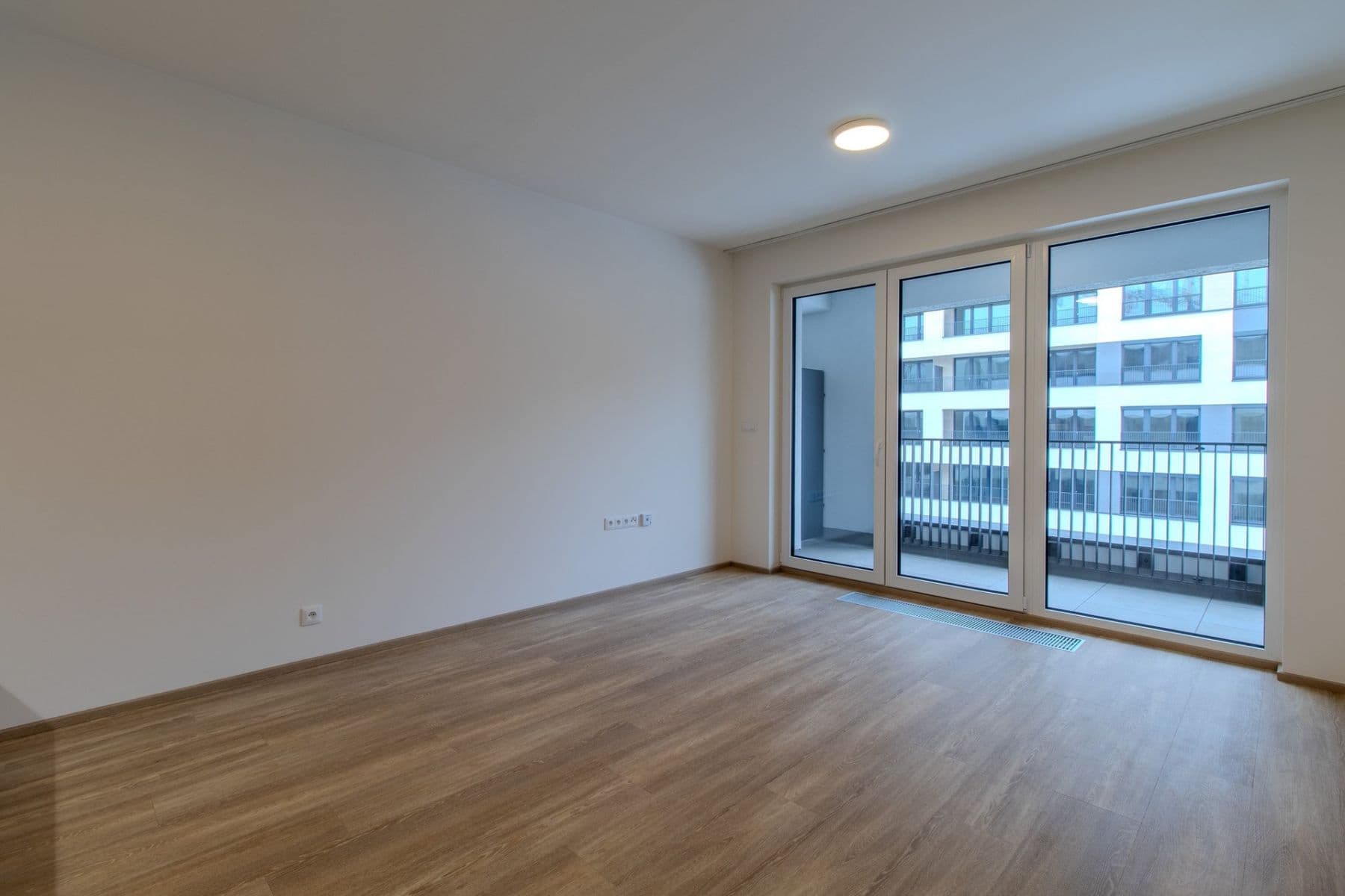 Prenájom bytu 1-izbový 32 m², Poděbradská, Praha, Praha Prenájom bytu 1-izbový 32 m², Poděbradská, Praha, Praha