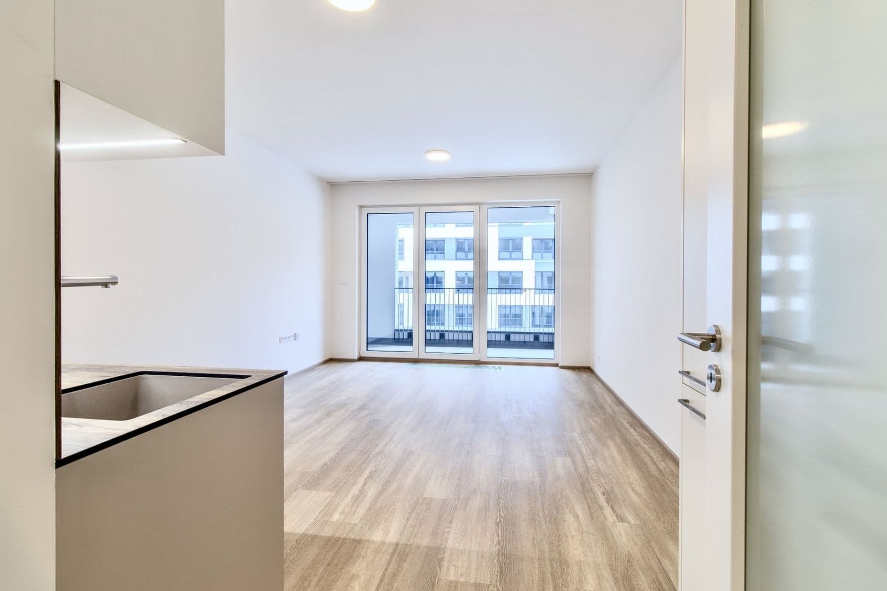 Prenájom bytu 1-izbový 32 m², Poděbradská, Praha, Praha Prenájom bytu 1-izbový 32 m², Poděbradská, Praha, Praha