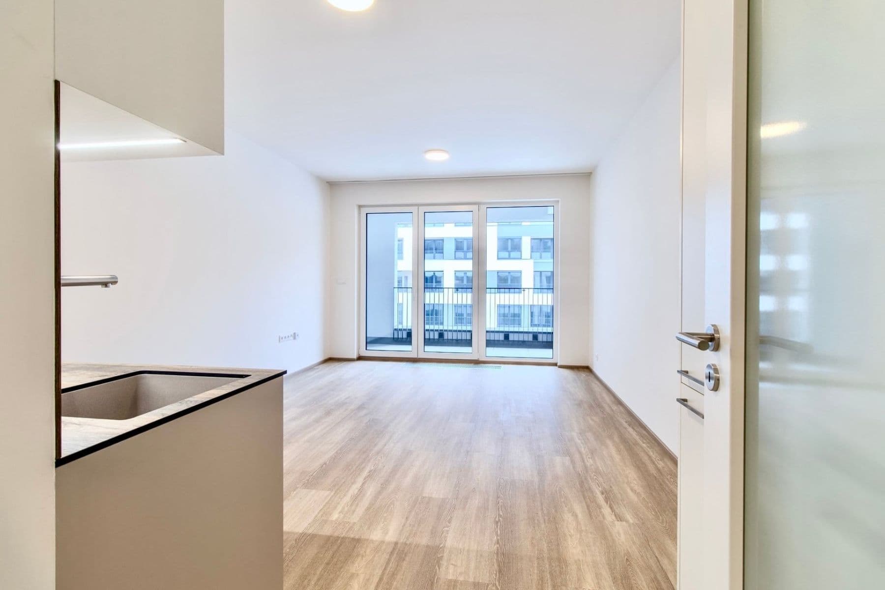 Prenájom bytu 1-izbový 32 m², Poděbradská, Praha, Praha Prenájom bytu 1-izbový 32 m², Poděbradská, Praha, Praha