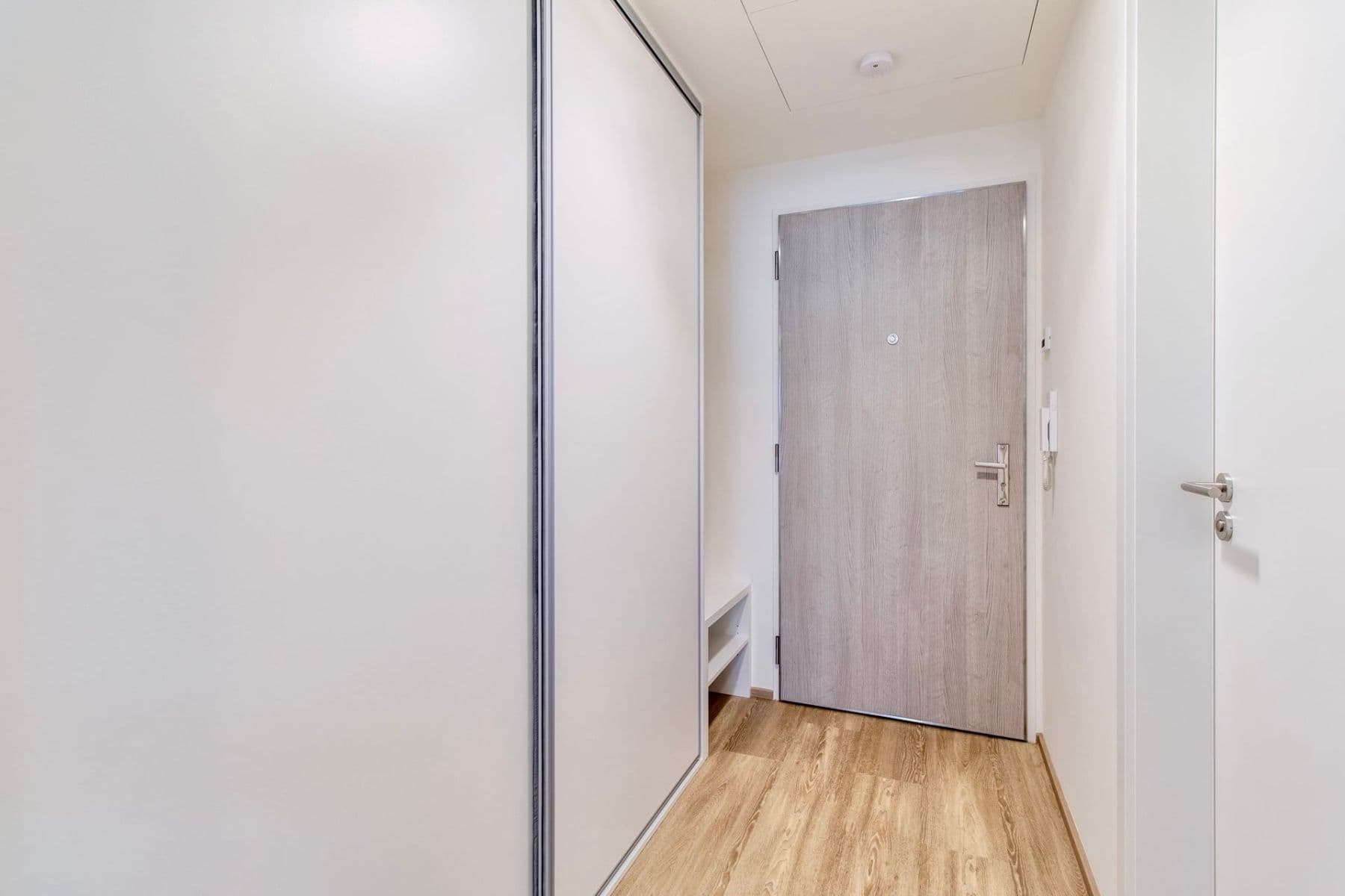 Prenájom bytu 1-izbový 32 m², Poděbradská, Praha, Praha Prenájom bytu 1-izbový 32 m², Poděbradská, Praha, Praha