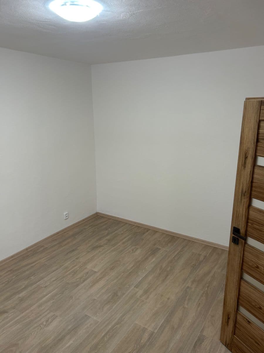 Prenájom bytu 2-izbový 54 m², C. Boudy, Třebíč, Kraj Vysočina Prenájom bytu 2-izbový 54 m², C. Boudy, Třebíč, Kraj Vysočina