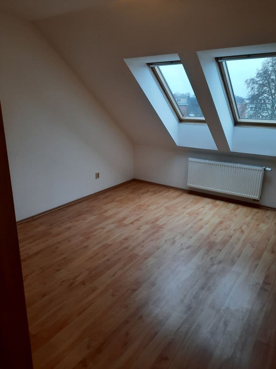 Prenájom bytu 2-izbový 50 m², Nerudova, Hradec Králové, Královéhradecký kraj Prenájom bytu 2-izbový 50 m², Nerudova, Hradec Králové, Královéhradecký kraj