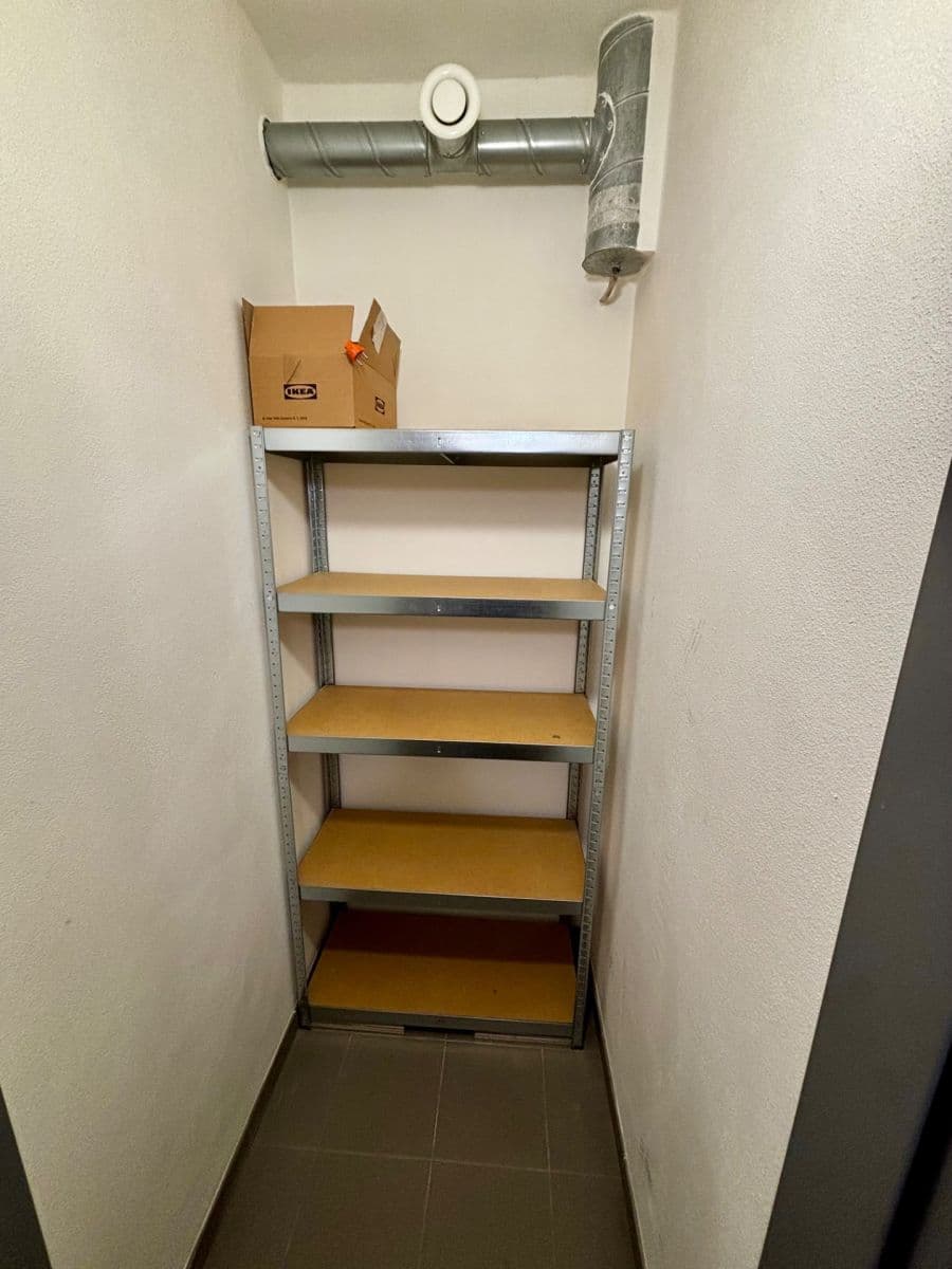 Prenájom bytu 2-izbový 55 m², K Zelené louce, Plzeň, Plzeňský kraj Prenájom bytu 2-izbový 55 m², K Zelené louce, Plzeň, Plzeňský kraj