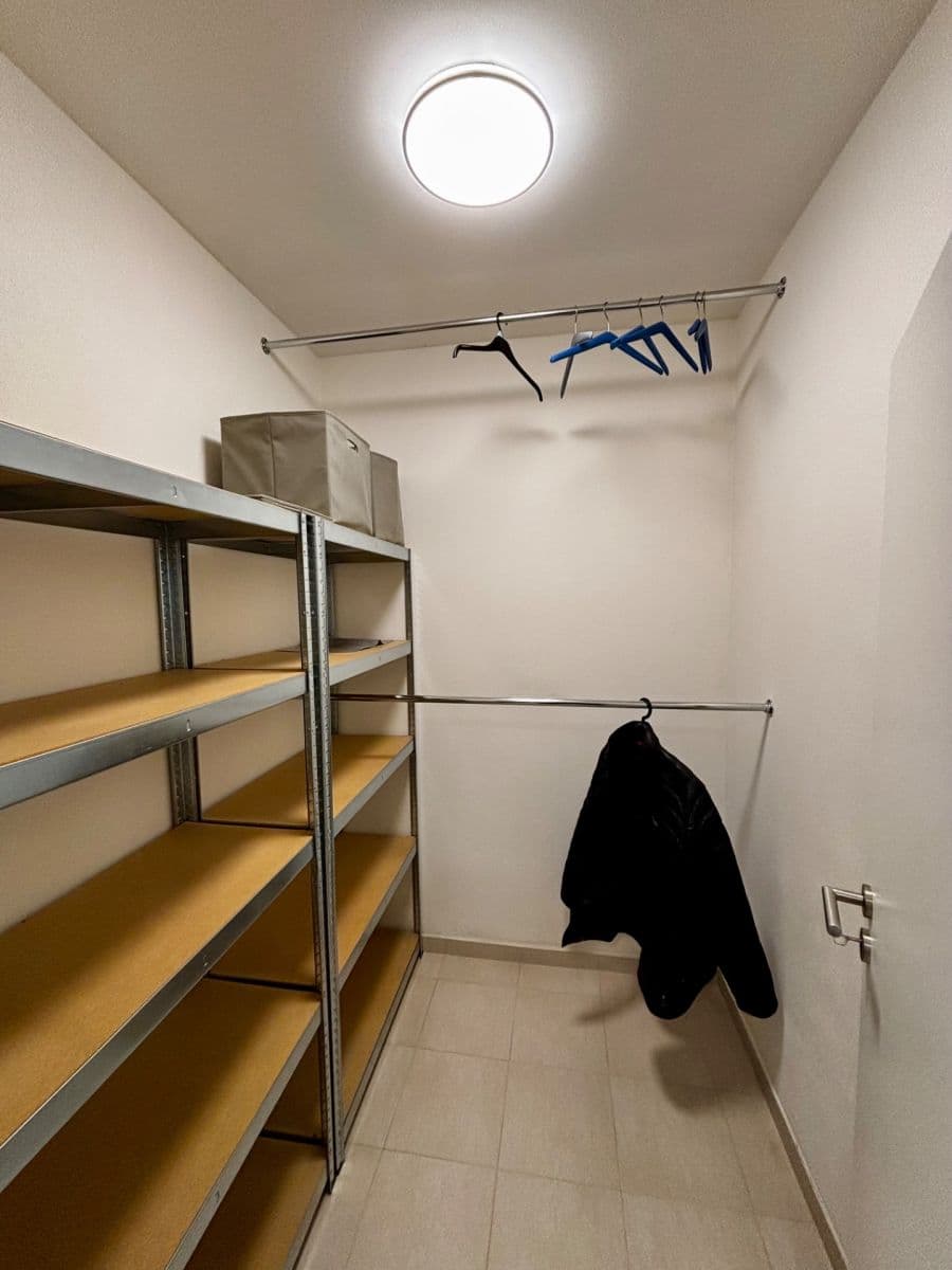 Prenájom bytu 2-izbový 55 m², K Zelené louce, Plzeň, Plzeňský kraj Prenájom bytu 2-izbový 55 m², K Zelené louce, Plzeň, Plzeňský kraj