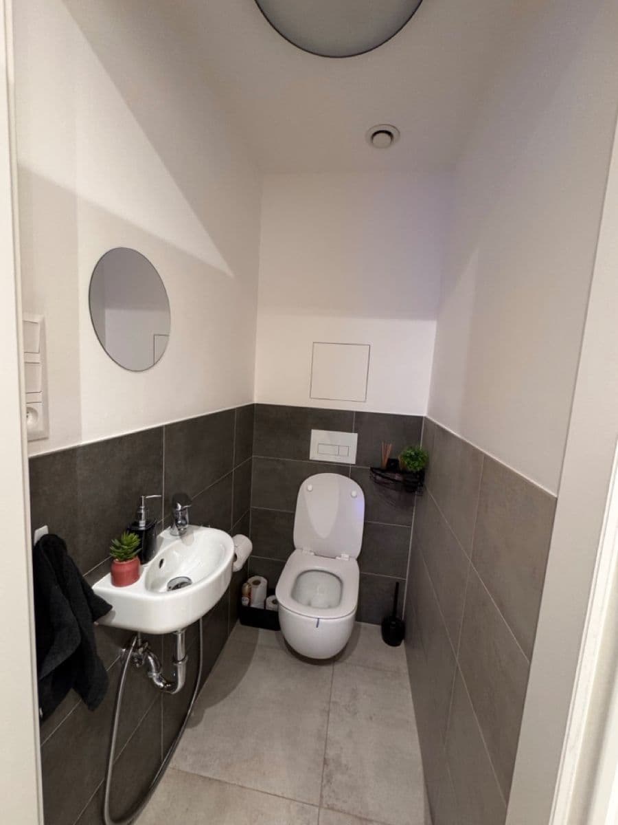 Prenájom bytu 2-izbový 58 m², Michelangelova, Praha, Praha Prenájom bytu 2-izbový 58 m², Michelangelova, Praha, Praha