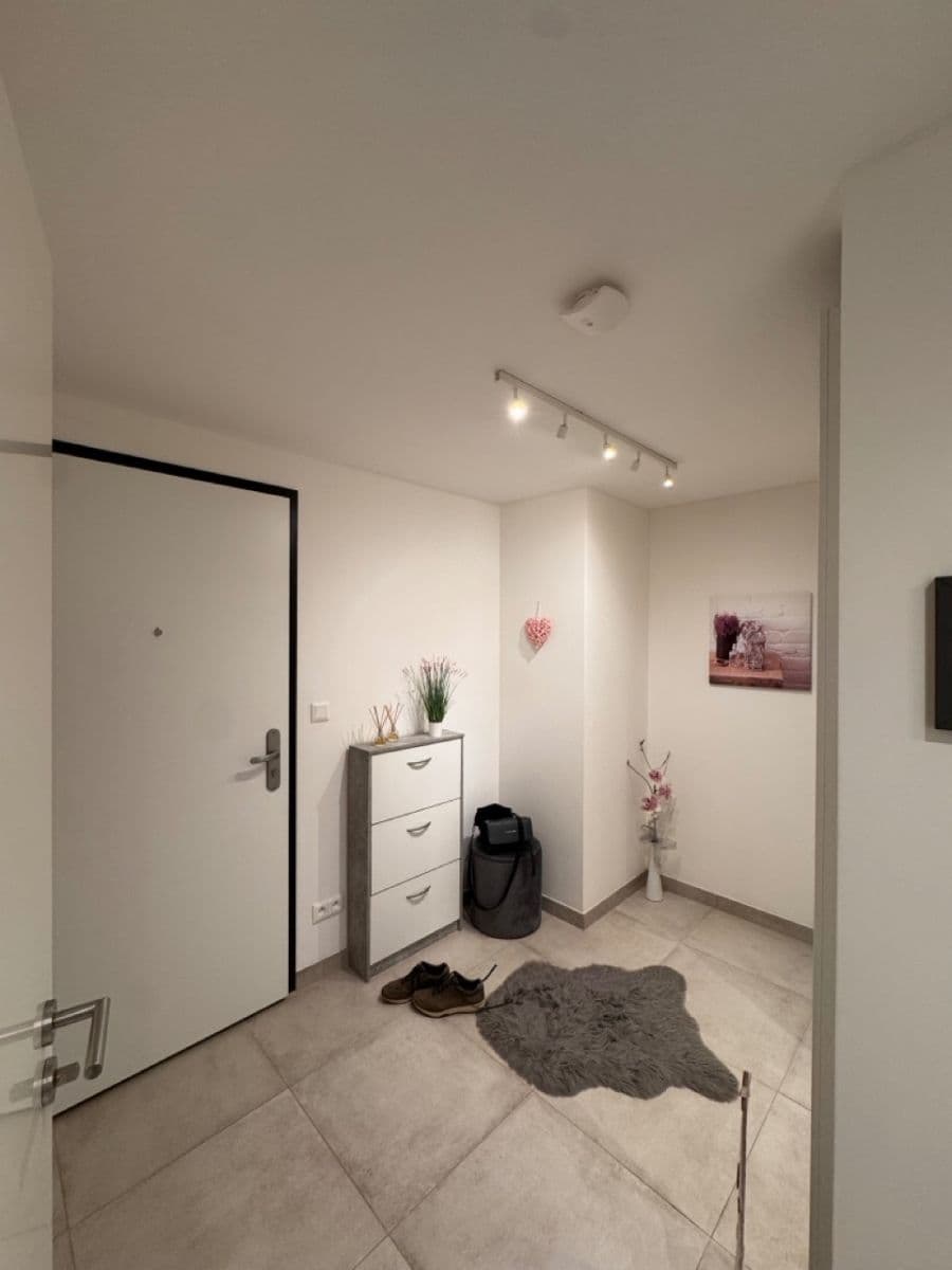 Prenájom bytu 2-izbový 58 m², Michelangelova, Praha, Praha Prenájom bytu 2-izbový 58 m², Michelangelova, Praha, Praha