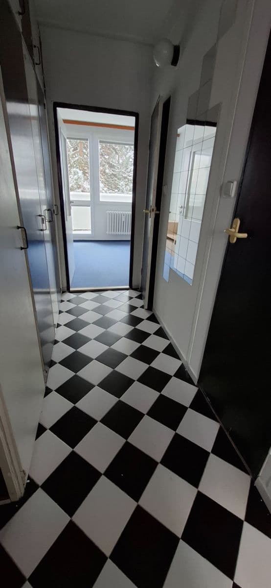 Prenájom bytu 3-izbový 54 m², Holandská, Kladno, Středočeský kraj Prenájom bytu 3-izbový 54 m², Holandská, Kladno, Středočeský kraj