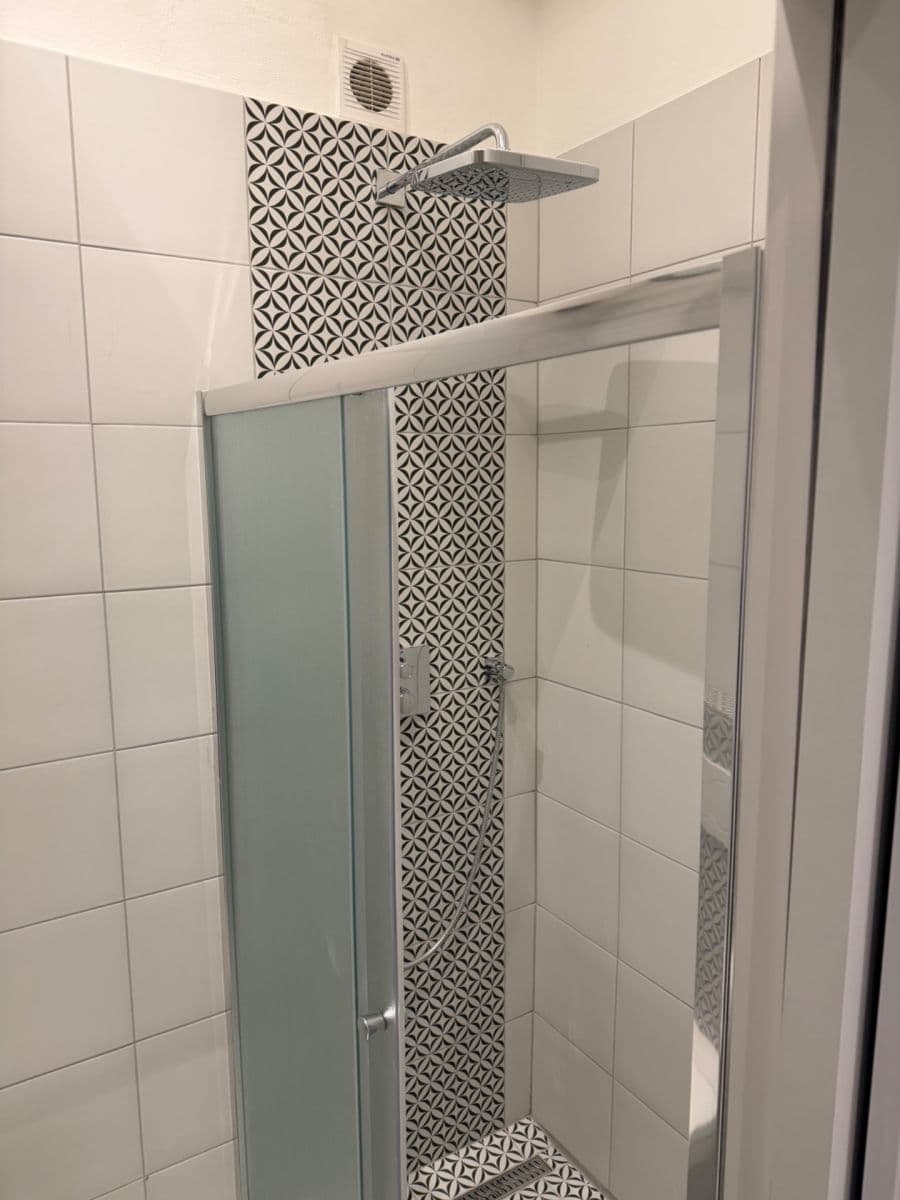 Prenájom bytu 1-izbový 34 m², Nuselská, Praha, Praha Prenájom bytu 1-izbový 34 m², Nuselská, Praha, Praha