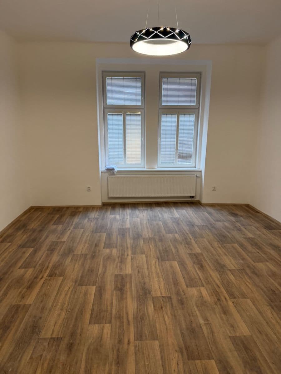 Prenájom bytu 1-izbový 34 m², Nuselská, Praha, Praha Prenájom bytu 1-izbový 34 m², Nuselská, Praha, Praha