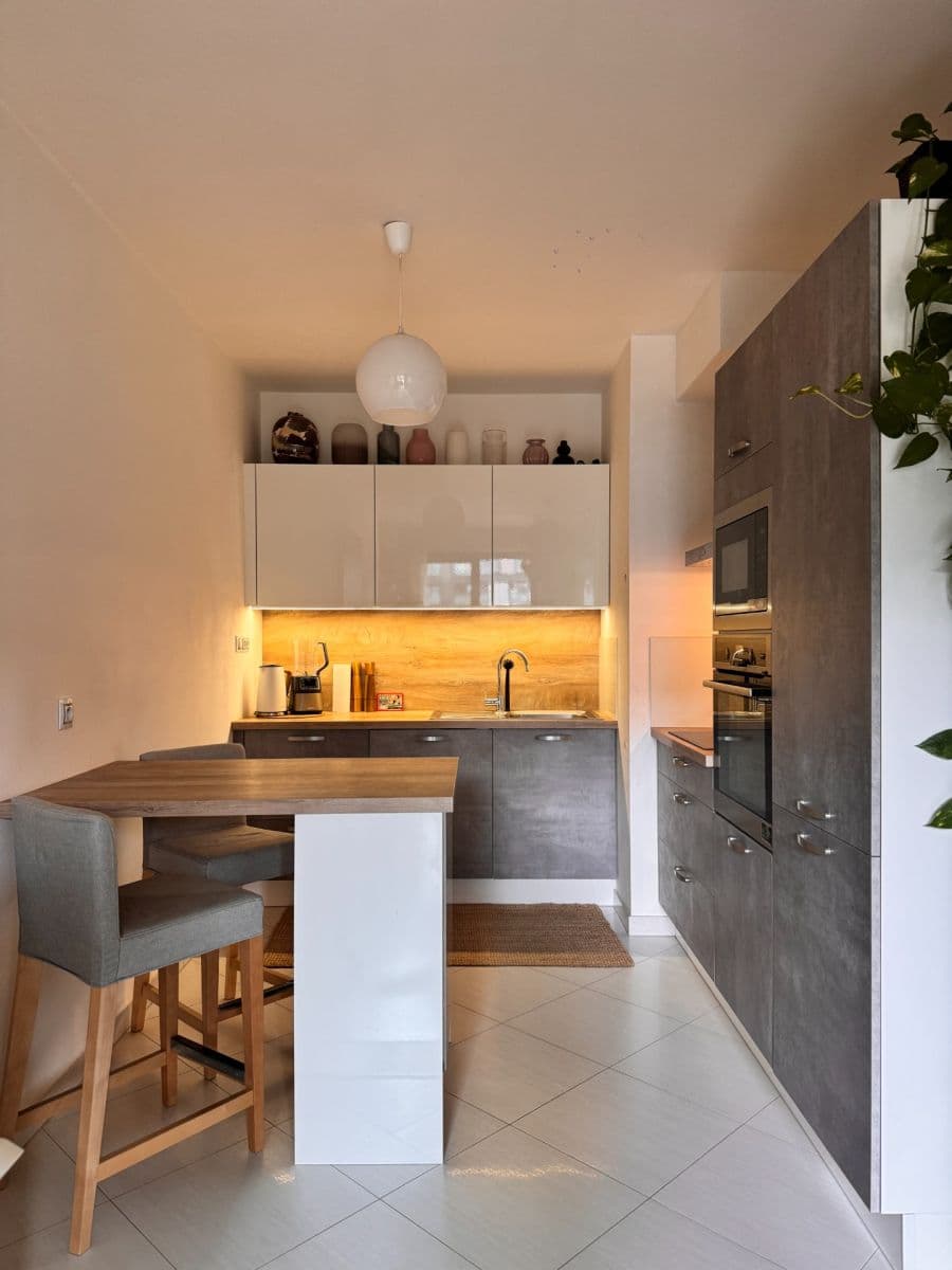 Predaj bytu 2-izbový 50 m², Olšanská, Praha, Praha Predaj bytu 2-izbový 50 m², Olšanská, Praha, Praha