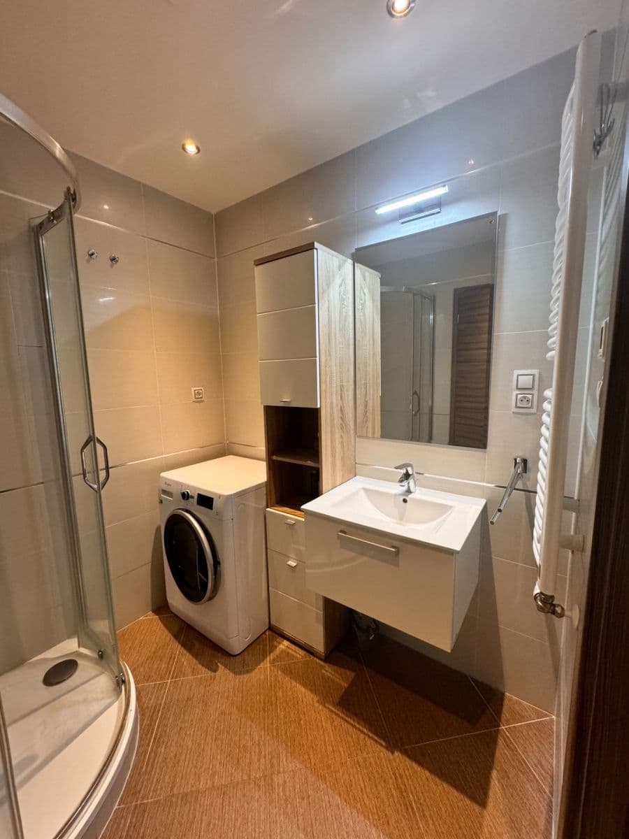 Predaj bytu 2-izbový 50 m², Olšanská, Praha, Praha Predaj bytu 2-izbový 50 m², Olšanská, Praha, Praha