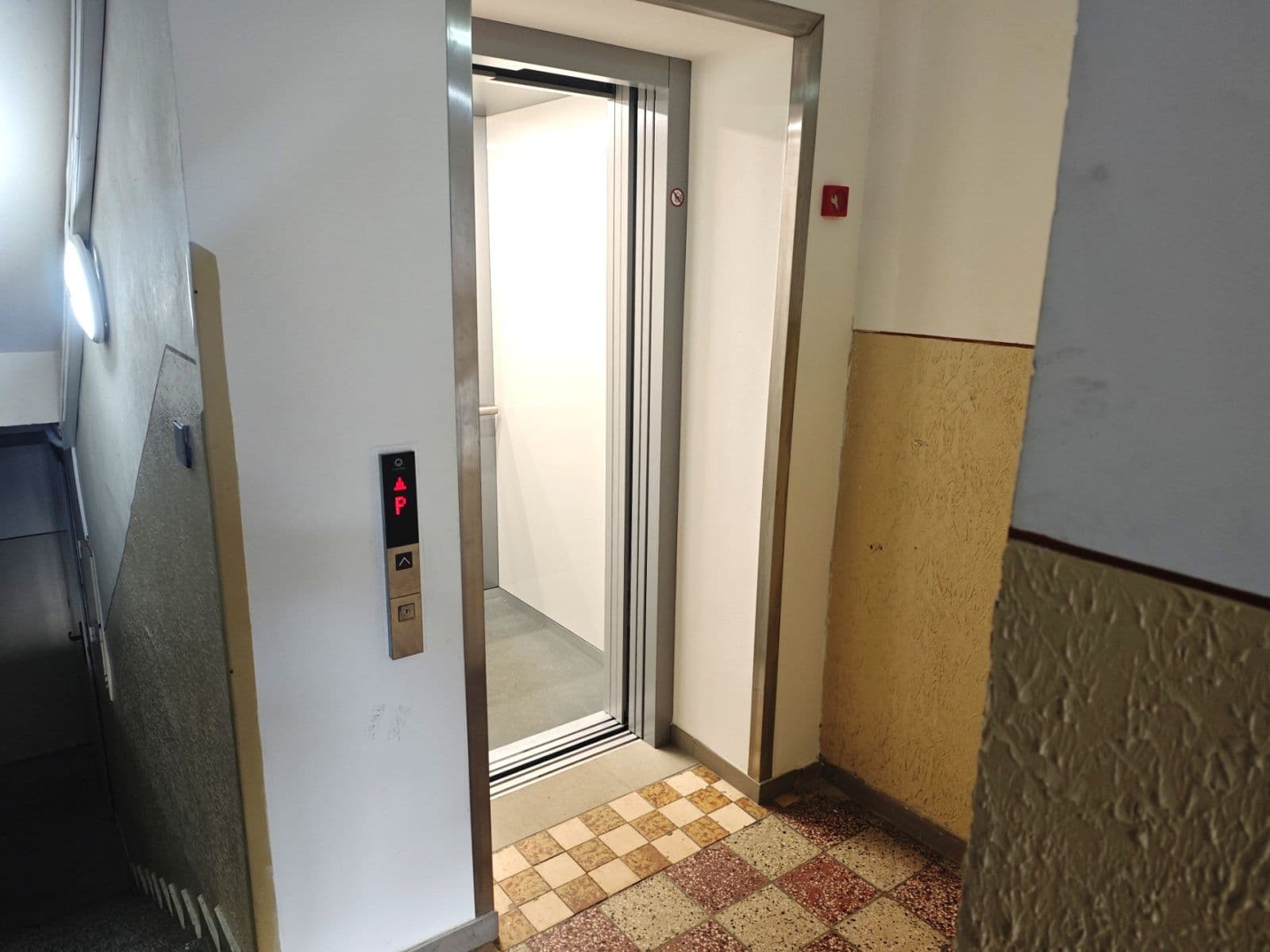 Predaj bytu 4-izbový 82 m², Školská, Považská Bystrica, Trenčiansky kraj Predaj bytu 4-izbový 82 m², Školská, Považská Bystrica, Trenčiansky kraj