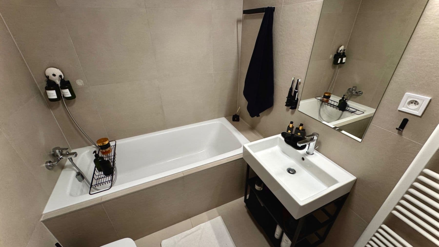 Prenájom bytu 1-izbový 34 m², Kolbenova, Praha, Praha Prenájom bytu 1-izbový 34 m², Kolbenova, Praha, Praha