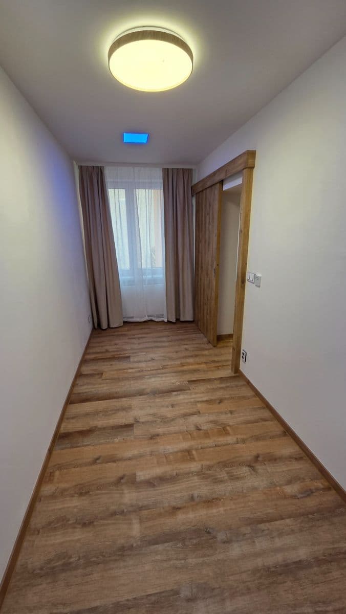 Predaj bytu 3-izbový 65 m², Pražská sídl., Znojmo, Jihomoravský kraj Predaj bytu 3-izbový 65 m², Pražská sídl., Znojmo, Jihomoravský kraj