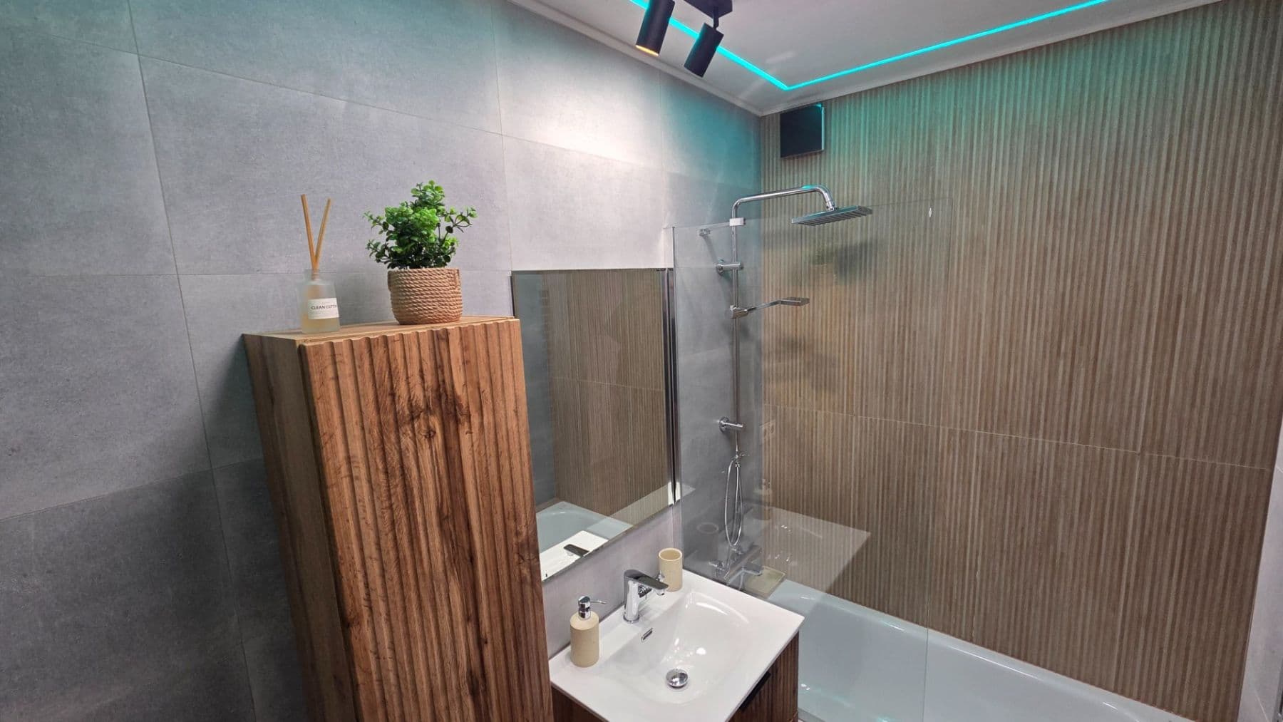 Predaj bytu 3-izbový 65 m², Pražská sídl., Znojmo, Jihomoravský kraj Predaj bytu 3-izbový 65 m², Pražská sídl., Znojmo, Jihomoravský kraj