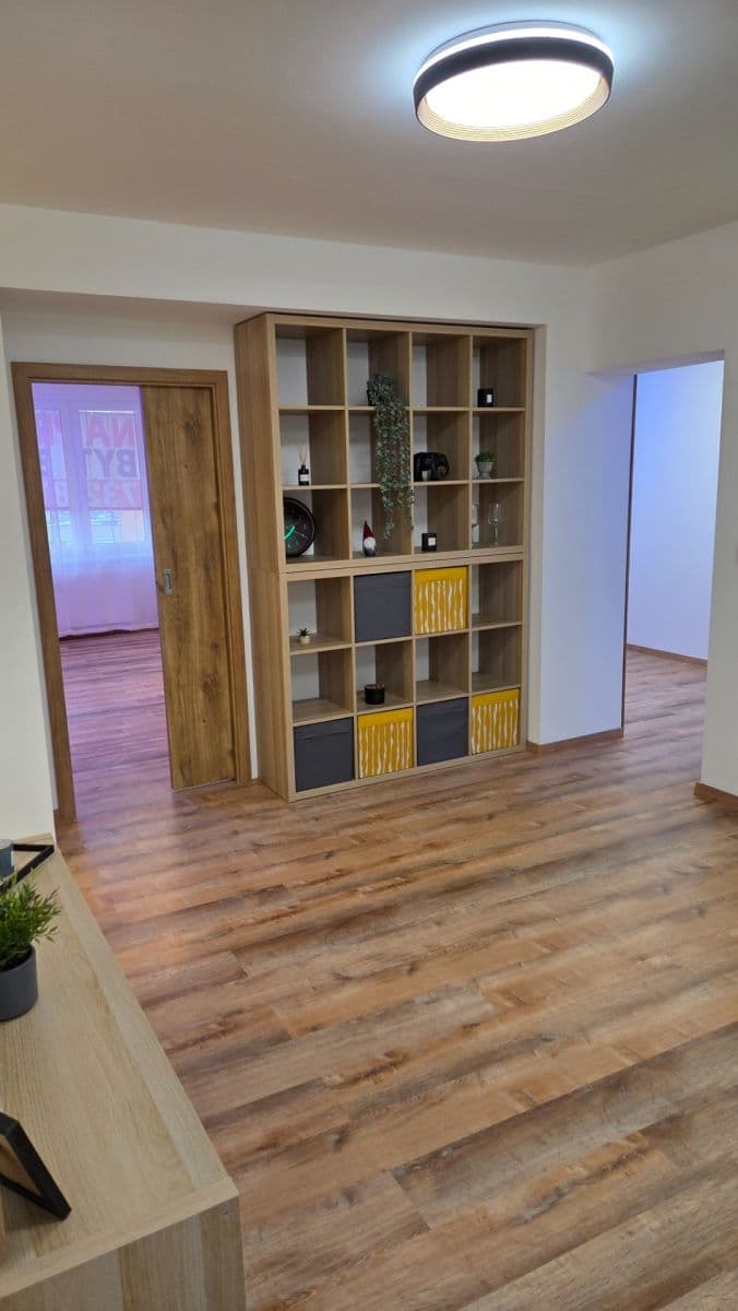 Predaj bytu 3-izbový 65 m², Pražská sídl., Znojmo, Jihomoravský kraj Predaj bytu 3-izbový 65 m², Pražská sídl., Znojmo, Jihomoravský kraj