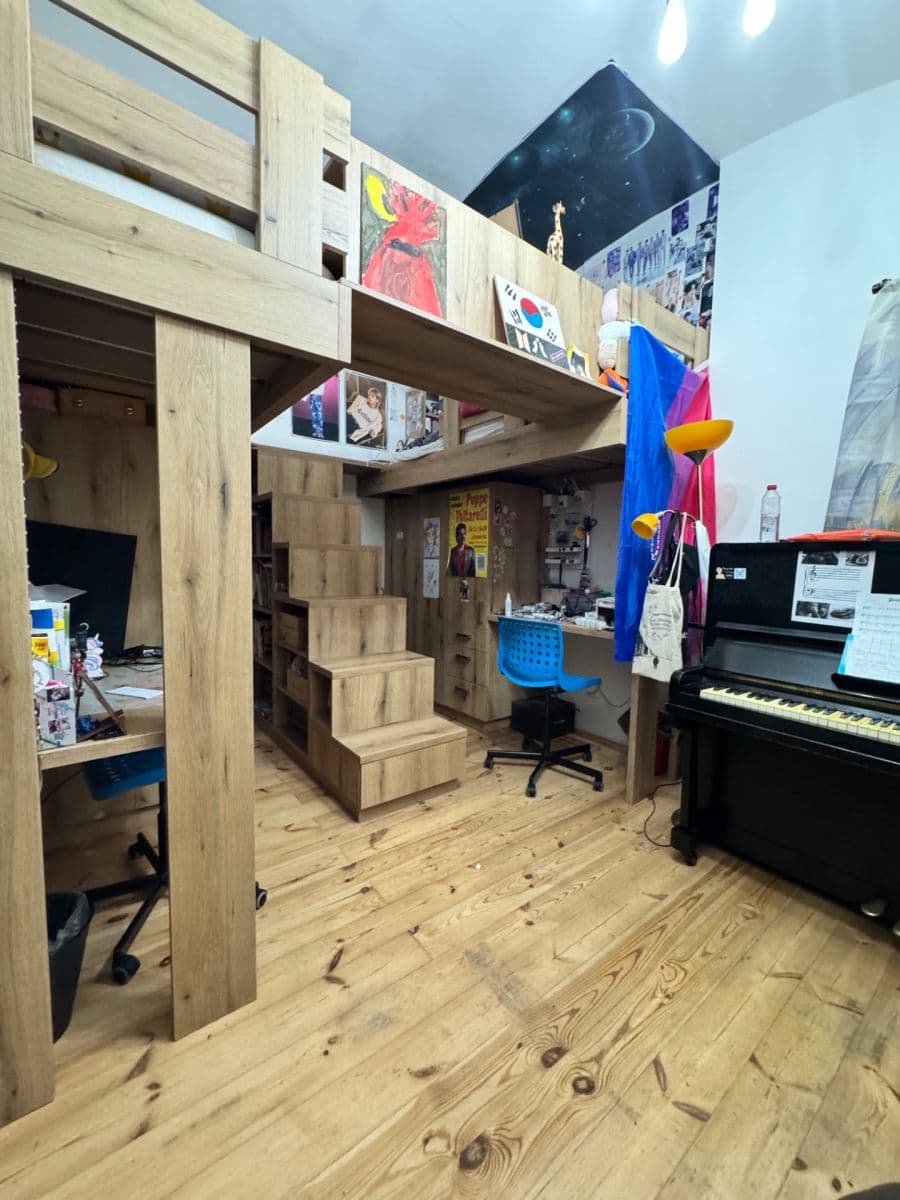 Prenájom bytu 4-izbový 92 m², Sokolovská, Praha, Praha Prenájom bytu 4-izbový 92 m², Sokolovská, Praha, Praha