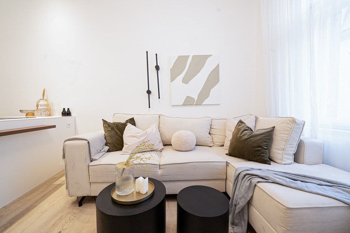 Prenájom bytu 72 m², Navrátilova, Praha, Praha Prenájom bytu 72 m², Navrátilova, Praha, Praha