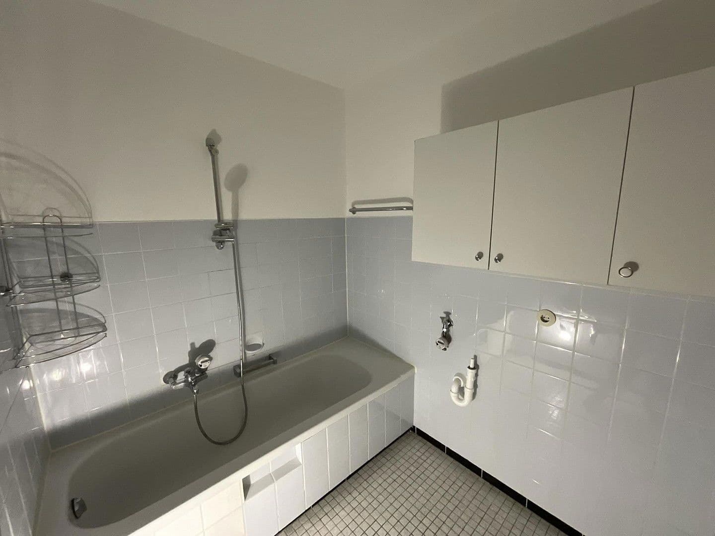 Prenájom bytu 2-izbový 64 m², Heilbronn, Bádensko-Wurttembersko Prenájom bytu 2-izbový 64 m², Heilbronn, Bádensko-Wurttembersko