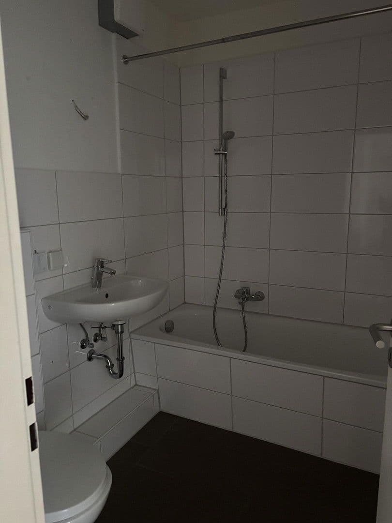 Prenájom bytu 4-izbový 87 m², Pinneberger Straße 55, Wedel, Šlezvicko-Holštajnsko Prenájom bytu 4-izbový 87 m², Pinneberger Straße 55, Wedel, Šlezvicko-Holštajnsko