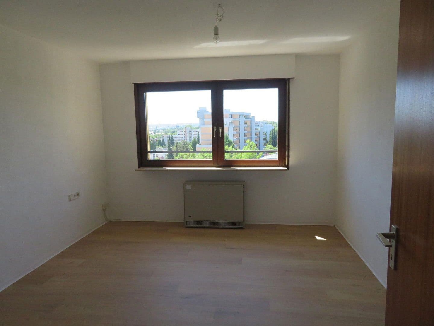 Predaj bytu 3-izbový 87 m², Sindelfingen, Bádensko-Wurttembersko Predaj bytu 3-izbový 87 m², Sindelfingen, Bádensko-Wurttembersko