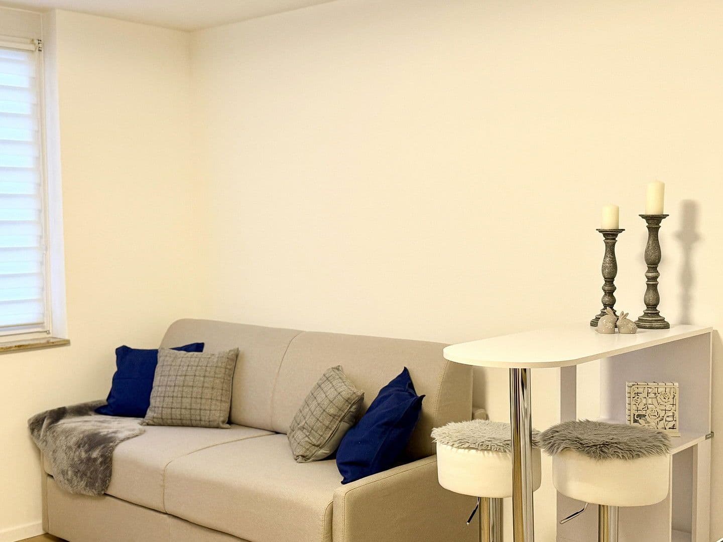 Prenájom bytu 1-izbový 28 m², Tußmannstraße, Düsseldorf, Severné Porýnie - Westfálsko Prenájom bytu 1-izbový 28 m², Tußmannstraße, Düsseldorf, Severné Porýnie - Westfálsko