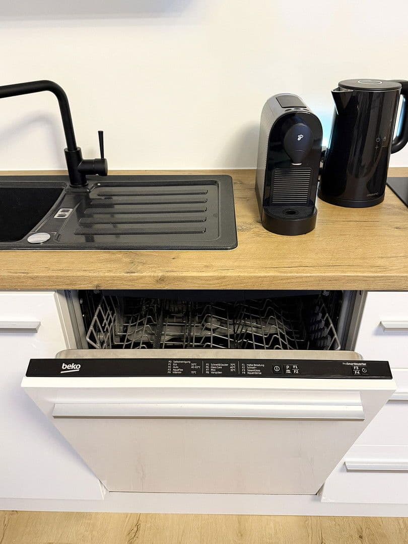 Prenájom bytu 1-izbový 28 m², Tußmannstraße, Düsseldorf, Severné Porýnie - Westfálsko Prenájom bytu 1-izbový 28 m², Tußmannstraße, Düsseldorf, Severné Porýnie - Westfálsko