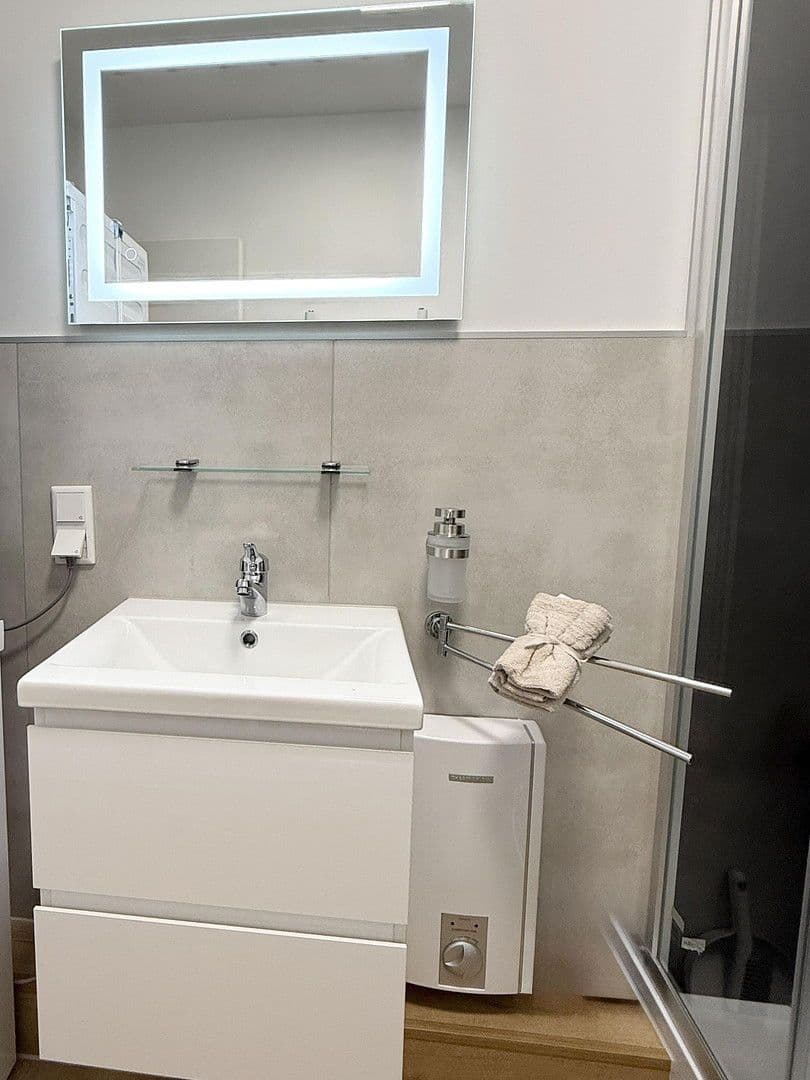 Prenájom bytu 1-izbový 28 m², Tußmannstraße, Düsseldorf, Severné Porýnie - Westfálsko Prenájom bytu 1-izbový 28 m², Tußmannstraße, Düsseldorf, Severné Porýnie - Westfálsko