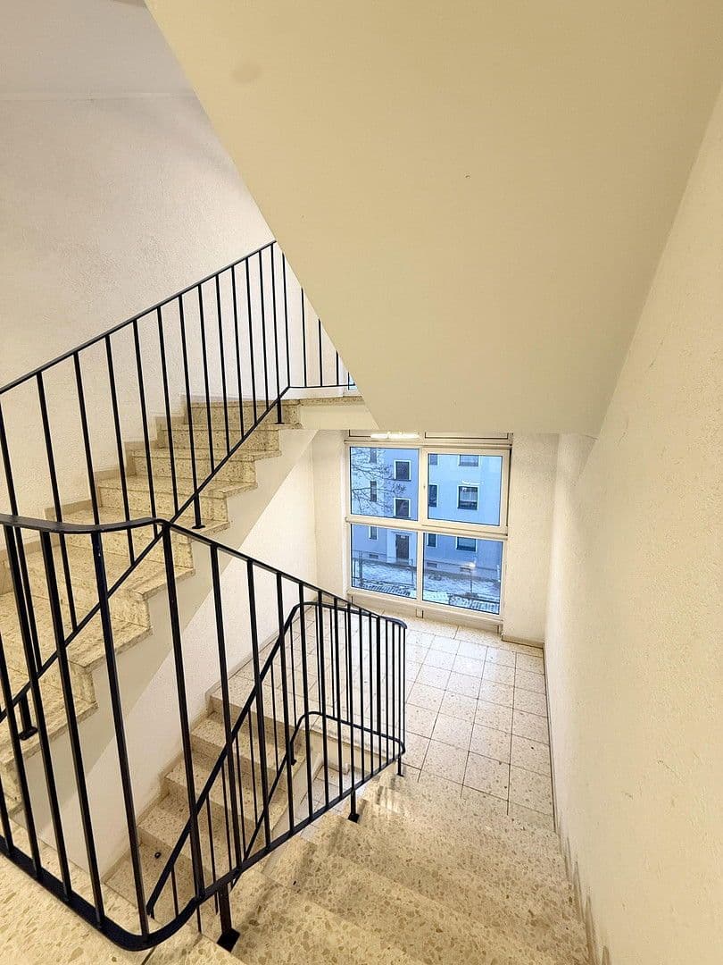 Prenájom bytu 1-izbový 28 m², Tußmannstraße, Düsseldorf, Severné Porýnie - Westfálsko Prenájom bytu 1-izbový 28 m², Tußmannstraße, Düsseldorf, Severné Porýnie - Westfálsko