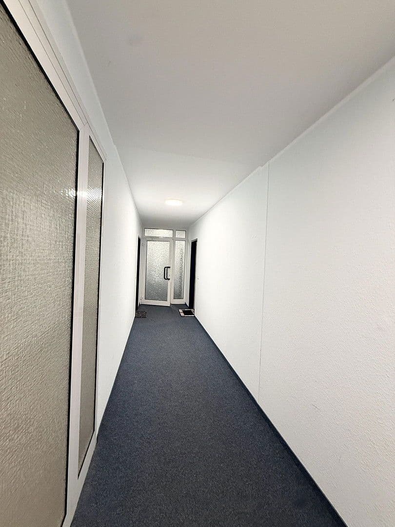 Prenájom bytu 1-izbový 28 m², Tußmannstraße, Düsseldorf, Severné Porýnie - Westfálsko Prenájom bytu 1-izbový 28 m², Tußmannstraße, Düsseldorf, Severné Porýnie - Westfálsko