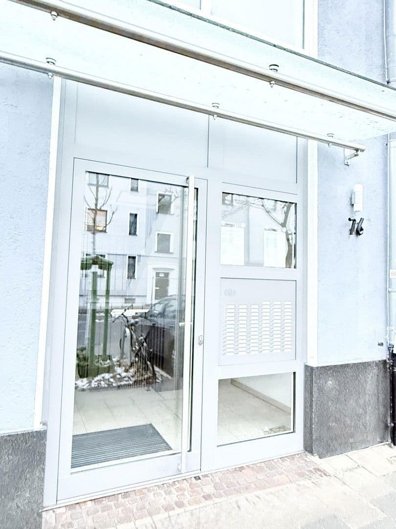 Prenájom bytu 1-izbový 28 m², Tußmannstraße, Düsseldorf, Severné Porýnie - Westfálsko Prenájom bytu 1-izbový 28 m², Tußmannstraße, Düsseldorf, Severné Porýnie - Westfálsko