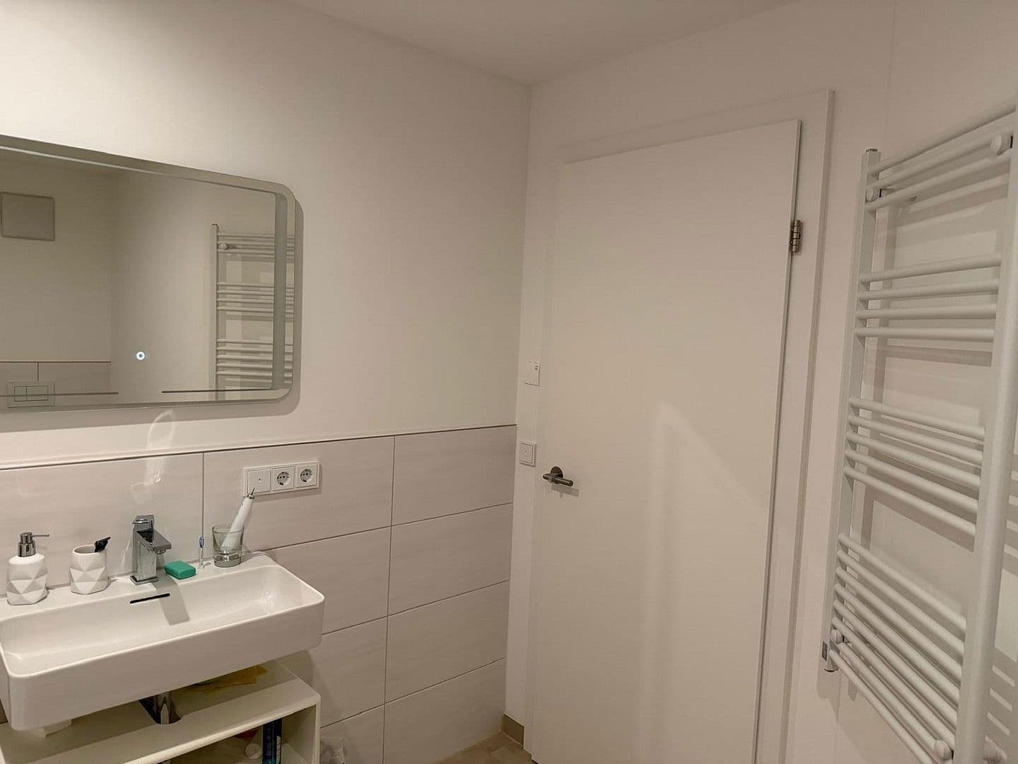 Prenájom bytu 3-izbový 104 m², Verdistr. 105e, München, Bavorsko Prenájom bytu 3-izbový 104 m², Verdistr. 105e, München, Bavorsko