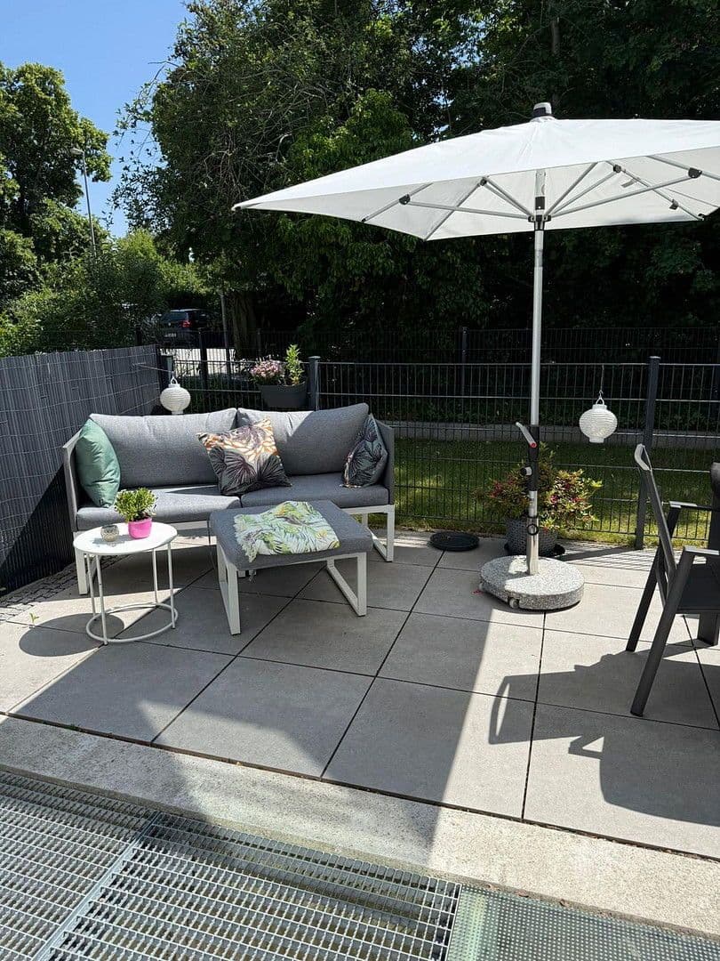 Prenájom bytu 3-izbový 104 m², Verdistr. 105e, München, Bavorsko Prenájom bytu 3-izbový 104 m², Verdistr. 105e, München, Bavorsko