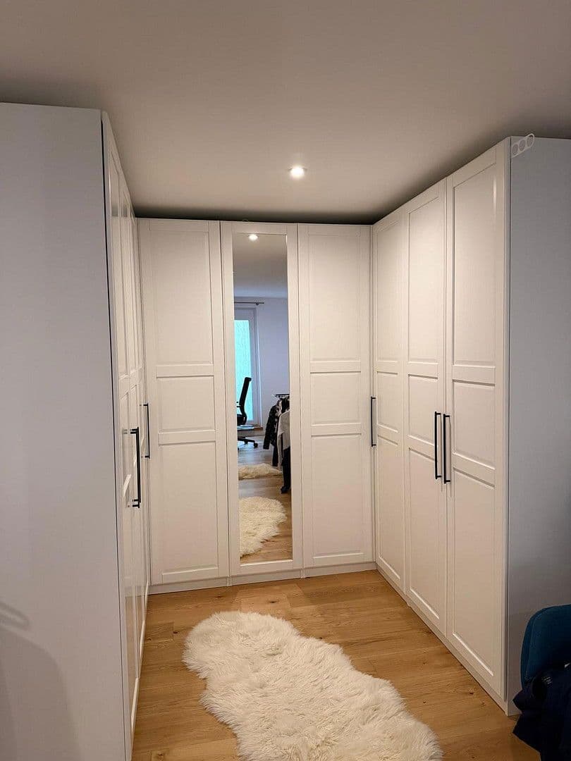 Prenájom bytu 3-izbový 104 m², Verdistr. 105e, München, Bavorsko Prenájom bytu 3-izbový 104 m², Verdistr. 105e, München, Bavorsko